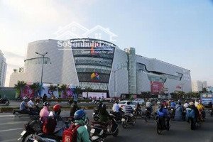 rẻ hơn thị trường 60% lô đất quốc lộ 13 ngay vạn phúc city - dt: 1000m2 full thổ cư - giá: 42 tỷ