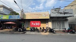 mặt bằng mặt tiền chợ bờ hồ xóm vắng 210m2 ngang 7m sẵn kinh doanh cho thuê hàng hiếm