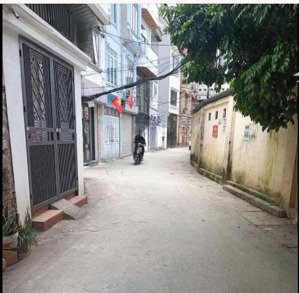 bán đất ninh sở hàng xóm vạn phúc- 32m2- 2,4 tỷ - ngõ thông - tầm tài chính hiếm