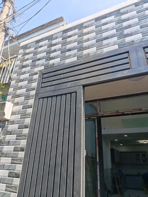 bán nhà sổ hồng riêng hoàn công đầy đủ