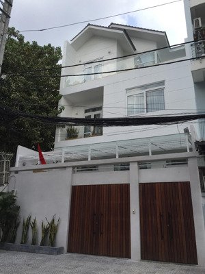 hẻm 10m có vỉa hè - dt lớn : 5.5 x 14m - giá chỉ: 13.5 tỷ - đường nguyễn thái bình p.12 , khu k300