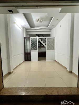 chính chủ cho thuê nhà nguyên căn mặt tiền số 251 đường xóm chiếu, phường 16, quận 4