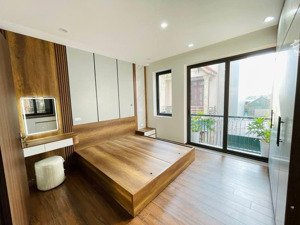 bán nhà riêng mới tinh, ô tô đỗ cửa thạch bàn