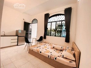 trống phòng ban công giá rẻ - đầy đủ nội thất - ngay chợ bà chiểu quận bình thạnh