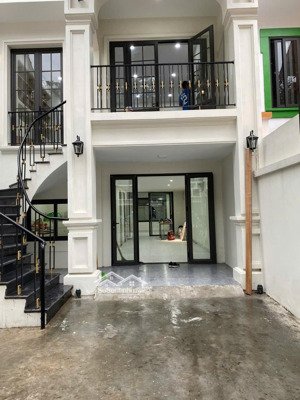 em bán nhanh nhà vườn 120m hoàn thiện, giá rẻ, vị trí đẹp đến từng milimet.