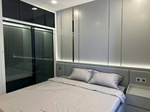 cho thuê căn hộ florita q7, 18 triệu vnd, 103m2, 3pn, 2wc, nội thất mới 100% căn góc view q1 đẹp