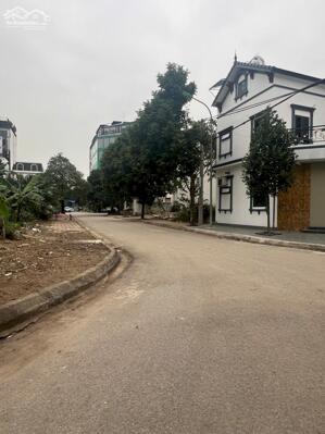 BÁN ĐẤT NỀN HÒA LẠC GIÁ F0 – ĐI BỘ RA GA METRO 5 ĐÓN ĐẦU HẠ TẦNG GẦN CỔNG TRƯỜNG ĐẠI HỌC QUỐC GIA HÀ NỘI