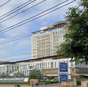 bán nhà 1 trệt 1 lầu trung tâm phường tam hiệp ngay bệnh viện đồng nai .