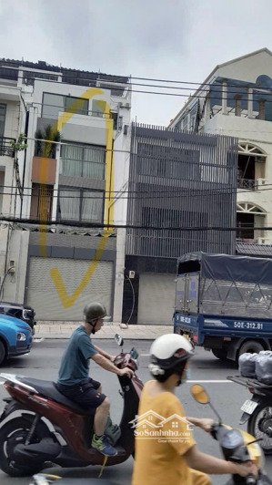 chính chủ cho thuê nhà mặt tiền 14 đinh bộ lĩnh. nhả trống giao ngay