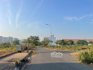 chủ cần bán nhanh nền 8x20m đối diện trường tiểu học khu tđc phước thiện, giá tốt chỉ 8,9 tỷ