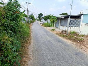 bán đất thổ mặt tiền bùi tấn thuộc xã nhơn thạnh trung , tp tân an _ diện tích : 5 x 21m2