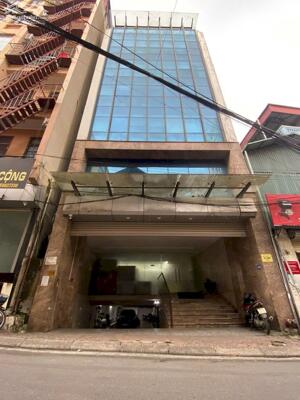 Hơn 300m2 toà văn phòng 9 tầng ĐỐNG ĐA giá nhỉnh 400tr/m2.
