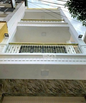 cần cho thuê nhà mt 133a ni sư huỳnh liên, p. 10, tân bình