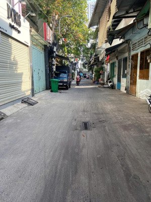 xuất cảnh nên cần bán gấp nhà 2mt hẻm cao thắng quận 10 - 122m2 - khu vực nhà cao tầng - giá 26.5t