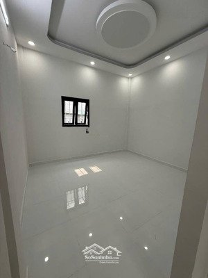 hiếm có khó tìm nhà 2 tầng mới xây - hẻm xe hơi đỗ cửa - ngay aeon mall tân phú - giá tròn 100tr/m2