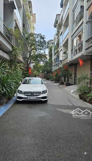 hạ chào 500tr! bán nhanh nhà kim ngưu, móng 7 tầng, thang máy xịn, ngõ sát 4 chỗ tránh,mặt tiền kd.