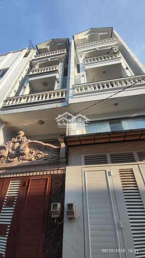 nhà đồng bộ, mới xây vào ở liền. hxh tránh, 50m2, 4 tầng chỉ nhỉnh 6 tỷ