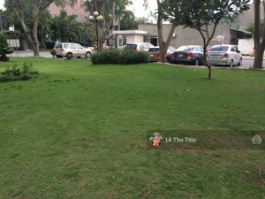 bán căn hộ phú mỹ thuận. dt 95m, 3pn, nội thất, ngân hàng cho vay lãi xuất 6.5%/năm. giá 2.6 tỷ