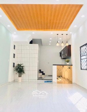 bán nhà 3 tầng, ngang 4.3m, căn góc âu dương lân p3-q8