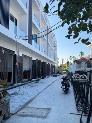 nhà đẹp đón tết tại thiên hương
chào bán 5/7 căn nhà đang hoàn thiện nhà xây thiết kế hiện đại