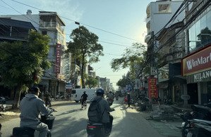 bán nhà mặt đường lê lợi. vị trí vip, kinh doanh buôn bán sầm uất. đang có dòng tiền