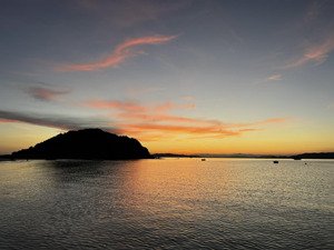 (hiếm) lô đất mặt biển 100% đất ở, trước cửa có bãi tắm riêng cực đẹp. có hh cho ace môi giới