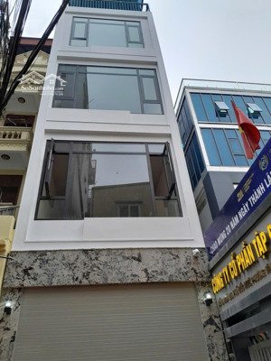 chính chủ cho thuê 3 tầng nhà mới 270m² ngõ 126 đốc ngữ, ba đình có thang máy, ô tô tránh
