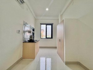 phòng mới xây cửa sổ âu cơ gần đh văn hiến - ở ngay