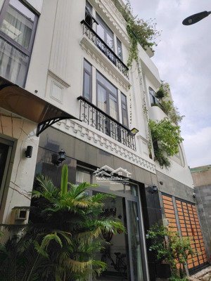 hxh lê thúc hoạch, 62m2, 5.3*11.7m, 4 tầng, 5pn-6wc, 9ty3, khu an ninh cực kì yên tĩnh, nhà đẹp