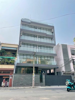 chia tài sản bán gấp nhà rẻ nhất khu vực hoàng văn thụ, q. pn - dt 10x30m hầm 5 tầng- gía: 55 tỷ