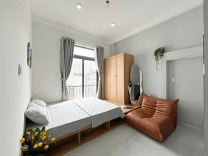 new mới khai trương đẹp s big c , cầu vượt 3/2 đi bộ qua đh bách khoa xịn xinh xỉu chính chủ