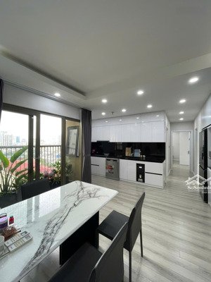 bán căn góc 3pn 97m2 nội thất xịn sò mới tinh, tầng trung 15, hướng mát. giá chỉ 10,8 tỷ