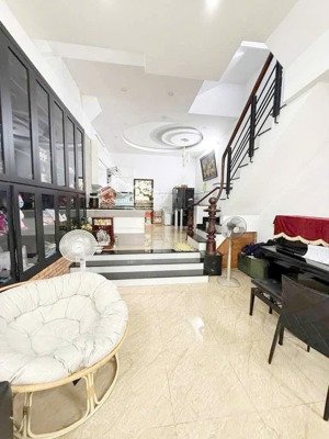 tân sơn nhì,tân phú. bán nhà mặt tiền kinh doanh,đúc 4 tầng.4,5 23.chỉ 15 tỷ