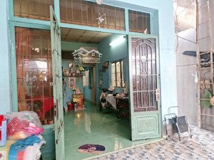 nhà cấp 4 hẻm huỳnh tấn phát, phường tân phú quận 7 dt 115m ( 5mx23) chỉ 7 tỷ shr