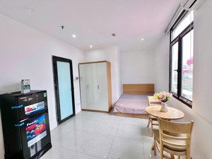 chính chủ cho thuê phòng studio tại mặt phố nguyễn văn huyên mới 100% giá chỉ 4tr7/th