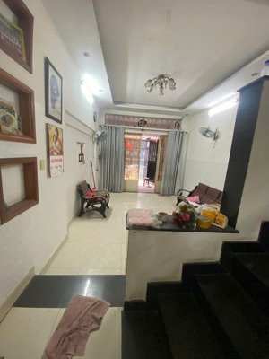 ccg bán nhà 1/ đường số 9, bhh, bình tân, dt 4x18,5m, nhà 1 trệt, 1 lầu, 2pn, 3wc, sân phơi, hẻm 6m