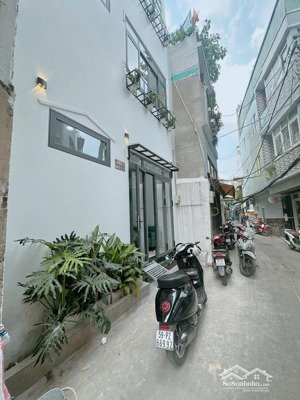 nhà đẹp q10 ô tô tận cửa full nội thất địa chỉ: lý thái tổ, quận 10