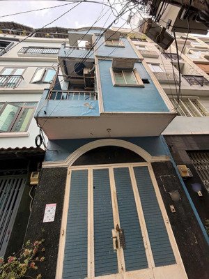 bán nhà nhỏ nguyễn ngọc lộc q10. 3 tầng đúc btct (2pn, 3wc). giá 3.2 tỷ tl