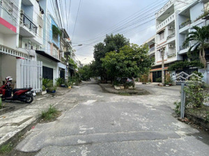 bán 4 lô đất khu vip 38ha dương thị giang. đối diện công viên mát mẻ. diện tích 4,5x20m chỉ 7,1 tỷ