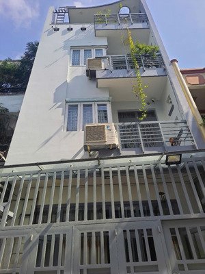 hiếm, 4.5x17m, 4 lầu, hđ thuê 45tr, nhà hxh khu ẩm thực phan xích long, bán 11.3 tỷ