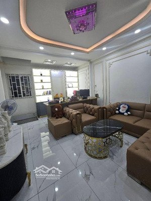 nhà đẹp ngay kdv gần aeon mall bình tân 56m| 4 tầng | 4 pn 5 wc | phòng thờ + sân thưởng