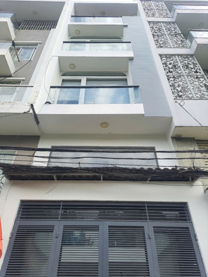 4.5x12m, 5 lầu, hđ thuê 30tr, nhà đẹp hxh trần bình trọng, gần đh văn lang, bán 10.8 tỷ