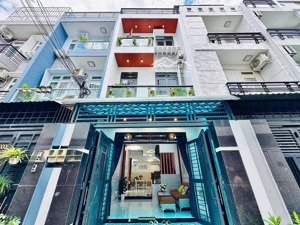 kẹt tiền bán nhà đường vạn tượng p13 q5. dt 70,2m2 đang cho thuê 18 triệu/th gần chợ kim biên