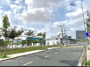 đất nền giá rẻ: chủ kẹt tiền bán gấp đất nền 150m2 giá chỉ 490tr, gần kcn, ngay ql 13, sổ sẵn.