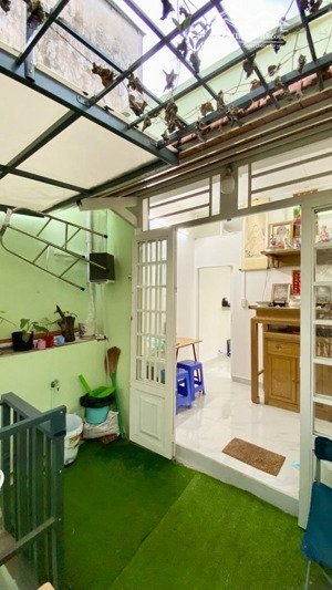 giảm 400tr- nhà sát mặt tiền - hoàn công nở hậu. chỉ còn 5,1 tỷ.