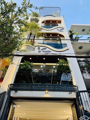 còn duy nhất 1 căn nằm gần ngay sân bay tân sơn nhất, 80m2, giá chỉ 6 tỷ 250