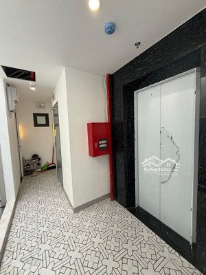 nhà dòng tiền trâu quỳ, doanh thu 120tr/tháng, full nội thất, full phòng, trung tâm, sầm uất nhất