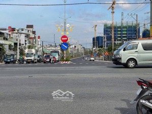 bán nhà mặt phố thống nhất, 67,8 tỷ, 585 m2, dĩ an, bình dương, chính chủ, giá siêu hời