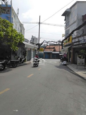 lên sóng căn nguyễn văn công gv( 4x16)- 3pn, 4wc. giá 7,2 tỷ tl hẻm trước nhà 3m,30s ra hẻm thông