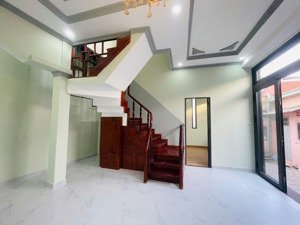 nhà bám sổ riêng trung tâm lái thiêu